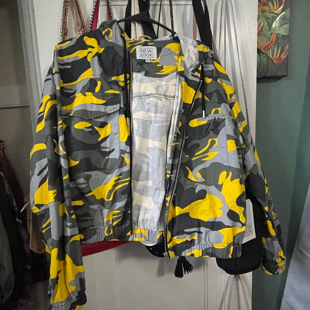 Camo crop jacket